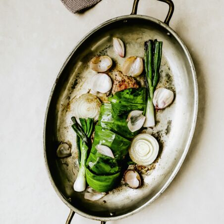 Lammfilet mit Bärlauch und Zwiebelgemüse Lammfilet mit Bärlauch und Zwiebelgemüse