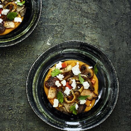 Kürbispüree mit gebratenen Pilzen Kuerbis Pilze Ziegenkaese