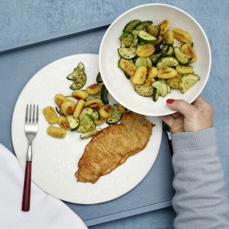 Blitzschnitzel mit Gnocchisalat Blitzschnitzel mit Gnocchisalat