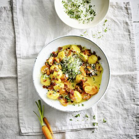 Gnocchi
mit Veggie-Carbonara Gnocchi
mit Veggie-Carbonara