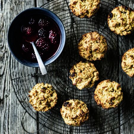 Fruchtige Muffins mit Brombeerkompott Fruchtige Muffins mit Brombeerkompott