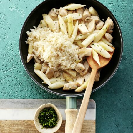 Spargelpfanne mit Hähnchen Spargelpfanne mit Hähnchen