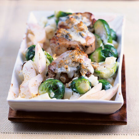 Fruchtiger Rosenkohl-Sellerie-Auflauf mit Filet Fruchtiger Rosenkohl-Sellerie-Auflauf mit Filet