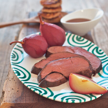 Hirschbraten mit Walnuss-Kartoffelplätzchen Hirschbraten mit Walnuss-Kartoffelplätzchen