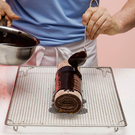 Biskuit-Roulade à la Sacher