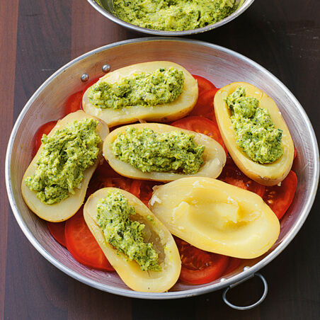 Gefüllte Kartoffeln mit Pistazien-Pesto Gefüllte Kartoffeln mit Pistazien-Pesto