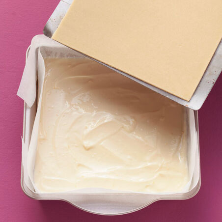 Gedeckte Cheesecake-Würfel Gedeckte Cheesecake-Würfel