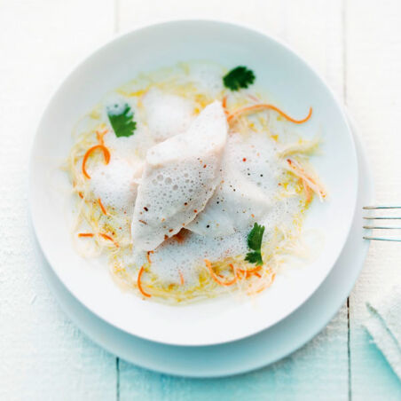 St. Petersfisch mit marinierten Möhrenglasnudeln