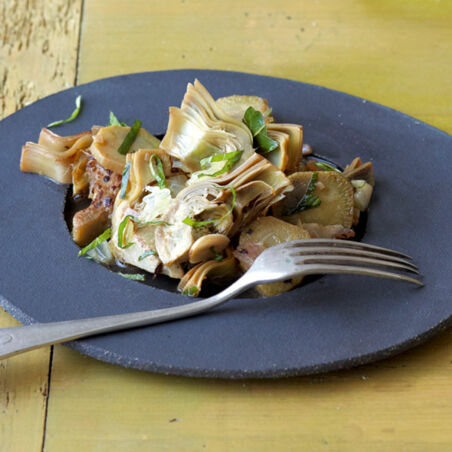 Geschmorte Artischocken mit Zitronen und Minze Geschmorte Artischocken mit Zitronen und Minze