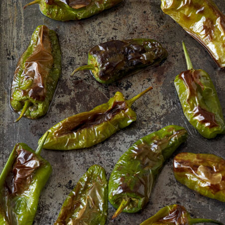 Gefüllte Grill-Jalapeños mit Pfirsich-Ingwer-Salsa Gefüllte Grill-Jalapeños mit Pfirsich-Ingwer-Salsa