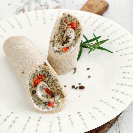 Buchweizenpfannkuchen mit Linsen-Aïoli-Füllung Buchweizenpfannkuchen mit Linsen-Aïoli-Füllung