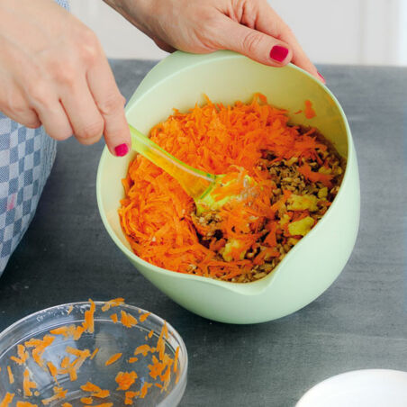 Möhrentorte mit Ingwer Möhrentorte mit Ingwer