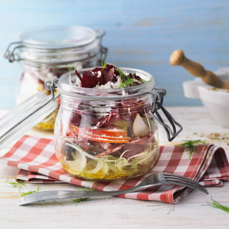 Roh marinierter Fenchelsalat mit Salami Roh marinierter Fenchelsalat mit Salami