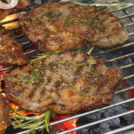 Pfeffersteaks mit Rosmarin Pfeffersteaks mit Rosmarin