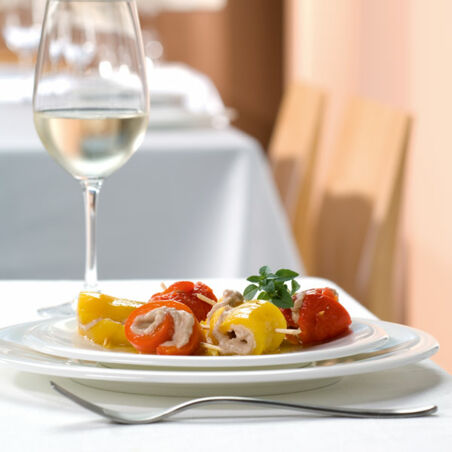 Paprikaröllchen mit Thunfischcreme Paprikaröllchen mit Thunfischcreme