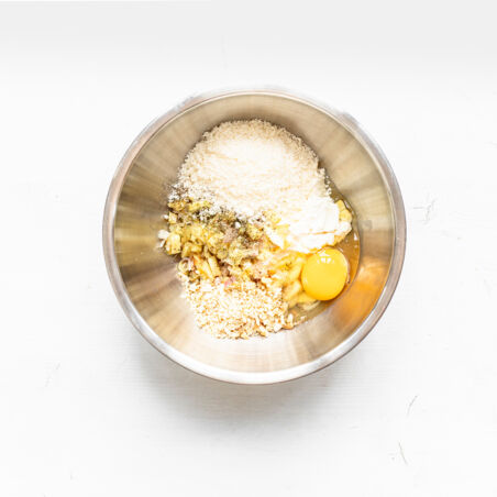 Gefüllte Zucchini auf Tomatenreis Gefüllte Zucchini auf Tomatenreis