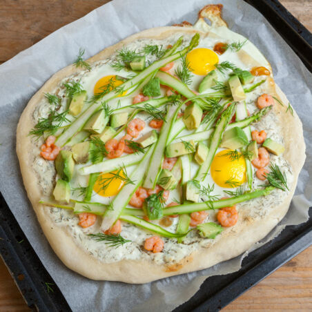 Frühstückspizza mit Spargel Frühstückspizza mit Spargel