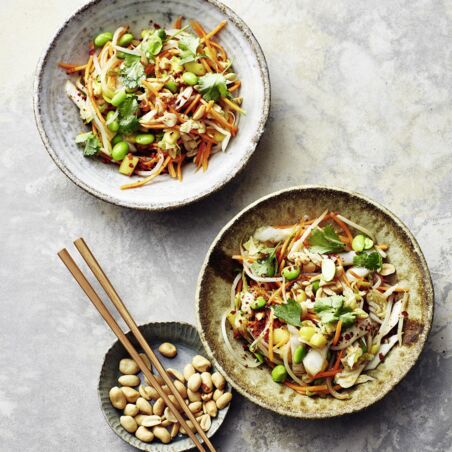 Asiatischer Salat mit Edamame Asiatischer Salat mit Edamame