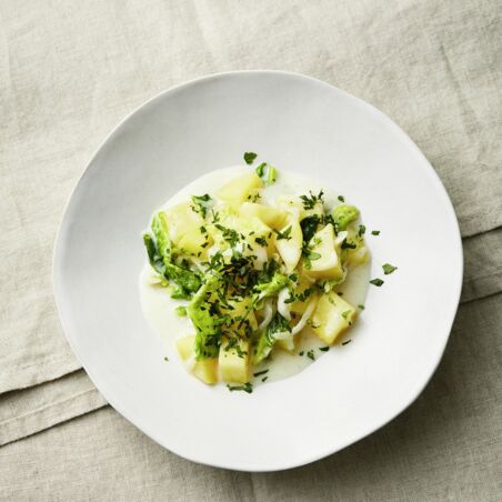 Wirsing-Kartoffel-Topf mit Bohnensauce Wirsing-Kartoffel-Topf mit Bohnensauce