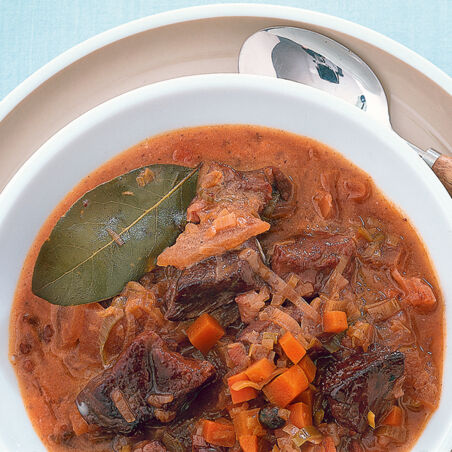 Wildschweinragout mit Gemüse Wildschweinragout mit Gemüse