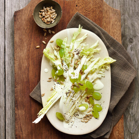 Chinakohlsalat mit Weintrauben Chinakohlsalat mit Weintrauben