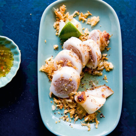 Gefüllte Tintenfische ((Pla Mük Yad Sai) Gefüllte Tintenfische ((Pla Mük Yad Sai)