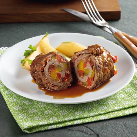 Rindsrouladen mit Paprikafüllung Rindsrouladen mit Paprikafüllung