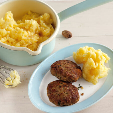 Frikadellen mit Kartoffelpüree Frikadellen mit Kartoffelpüree
