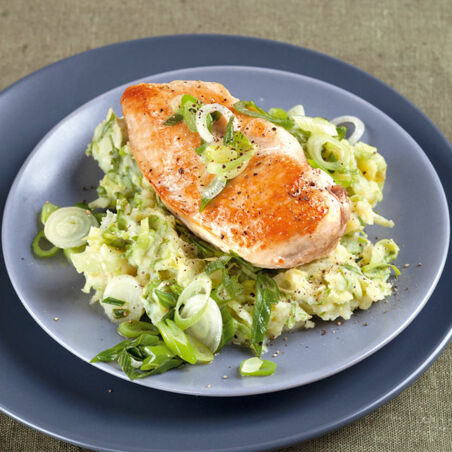 Hähnchenfilet mit Salat-Stampf Hähnchenfilet mit Salat-Stampf