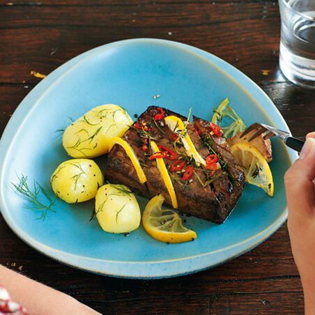 Gebackener Tofu mit Dillkartoffeln Gebackener Tofu mit Dillkartoffeln