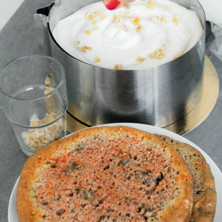 Möhrentorte mit Ingwer Möhrentorte mit Ingwer