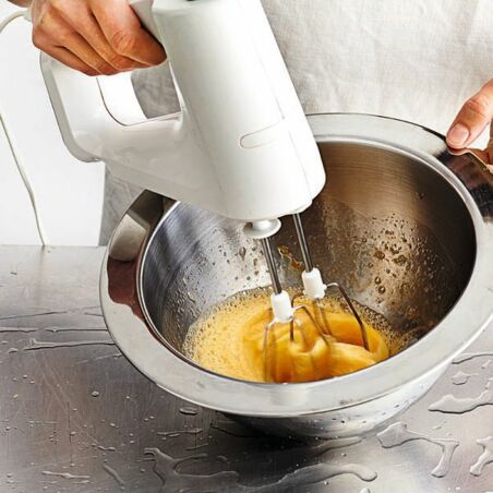 Kleine helle Biskuitböden Kleine helle Biskuitböden