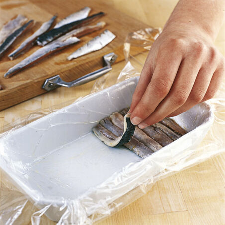 Schicht-Sushi mit marinierten Sardinen Schicht-Sushi mit marinierten Sardinen