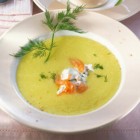 Gurkensuppe mit Lachs Gurkensuppe mit Lachs