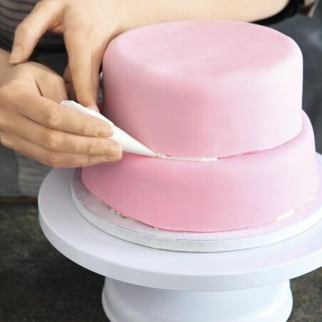 Aufbau mehrstöckiger Torten Aufbau mehrstöckiger Torten