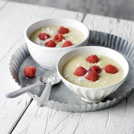 Kokos-Curd mit Himbeeren