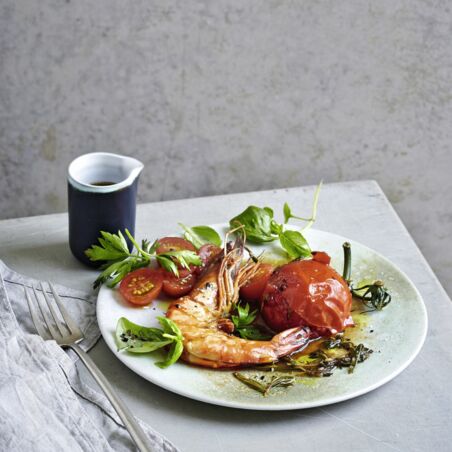 Lauwarmer Tomaten-Garnelen-Salat Lauwarmer Tomaten-Garnelen-Salat