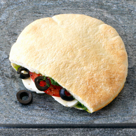 Pitabrot mit Tomaten und Mozzarella Pitabrot mit Tomaten und Mozzarella