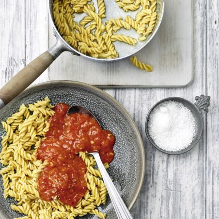 Kichererbsen-Spirelli mit Arrabiata Kichererbsen-Spirelli mit Arrabiata