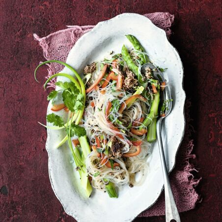 Asiatischer Glasnudelsalat Asiatischer Glasnudelsalat