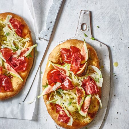Pinsa mit Fenchel und Feigen Pinsa mit Fenchel und Feigen