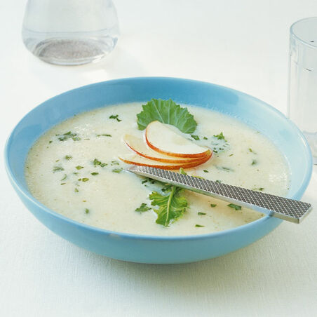 Apfel-Kohlrabi-Suppe Apfel-Kohlrabi-Suppe