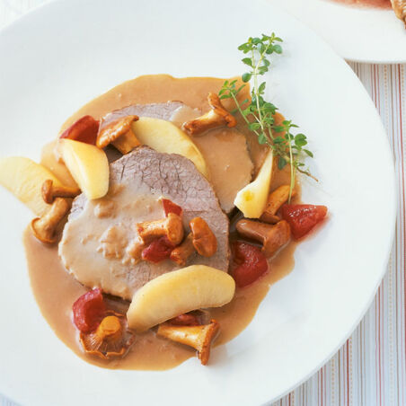 Schmorbraten mit Äpfeln Schmorbraten mit Äpfeln