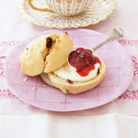 Scones mit Sahne Scones mit Sahne