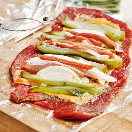 Rindsrouladen mit Speck-Gurken-Füllung Rindsrouladen mit Speck-Gurken-Füllung