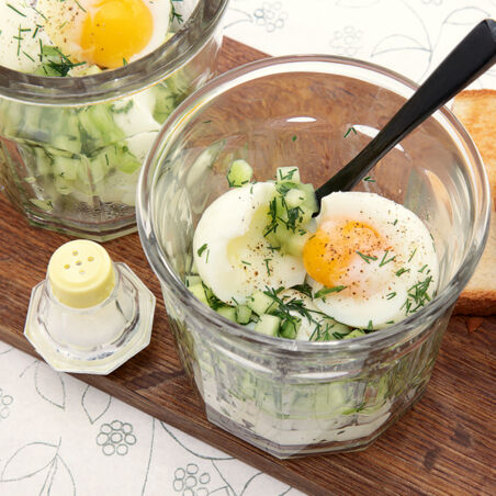 Eier im Glas mit Gurken Eier im Glas mit Gurken