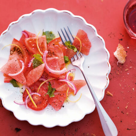Tomaten-Grapefruit-Salat mit Zitronen-Vanille-Dressing Tomaten-Grapefruit-Salat mit Zitronen-Vanille-Dressing