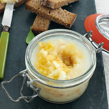 Veganes Schmalz mit Zwiebeln Veganes Schmalz mit Zwiebeln