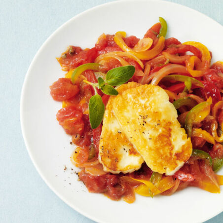 Peperonata mit Halloumi Peperonata mit Halloumi