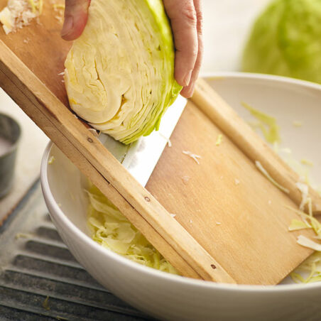 Asiatischer Kohlsalat mit Hühnerstreifen Asiatischer Kohlsalat mit Hühnerstreifen